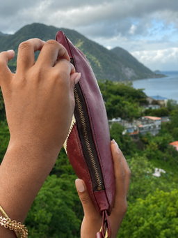 Pouch x Sandals 