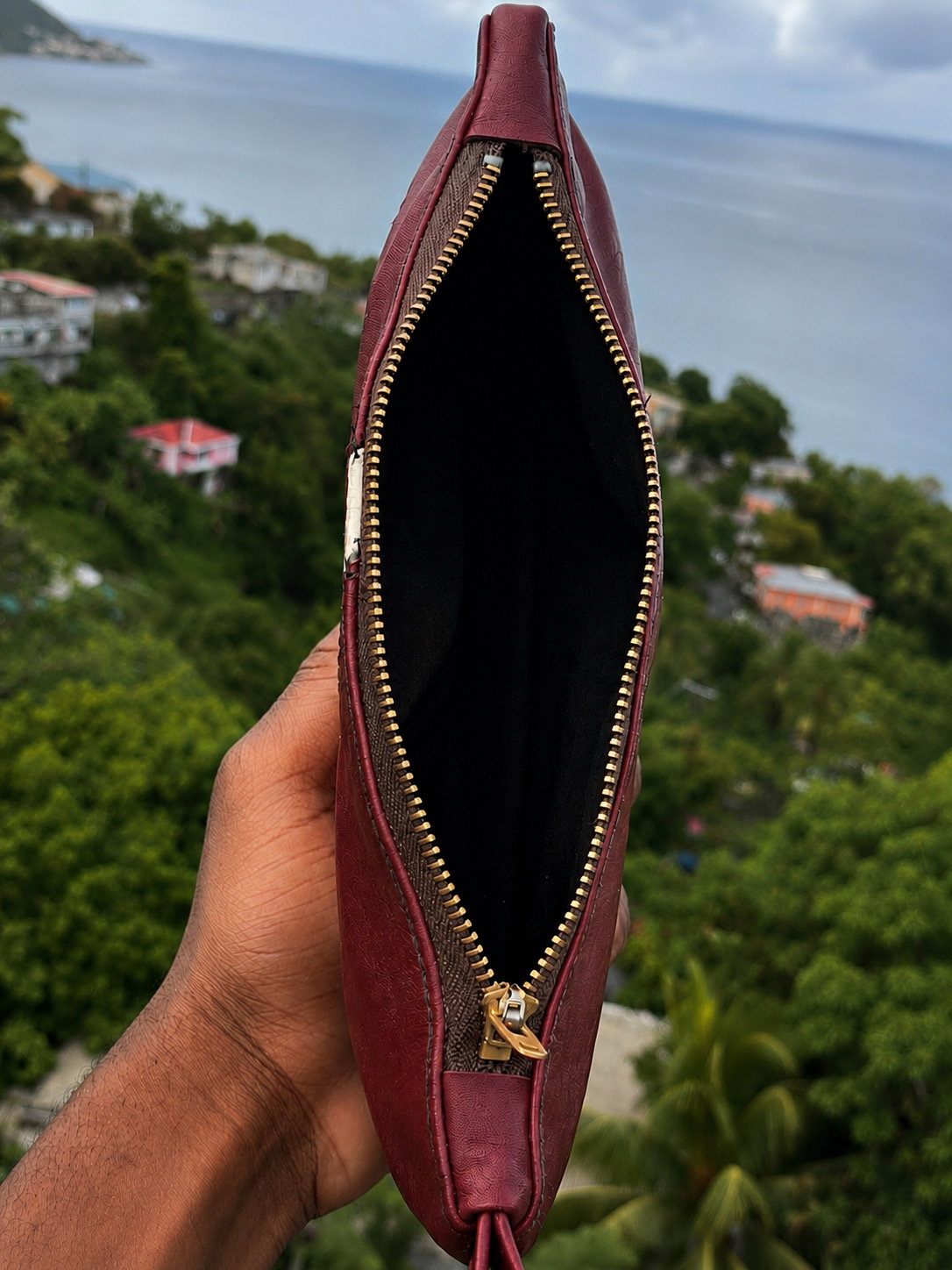 Pouch x Sandals _3