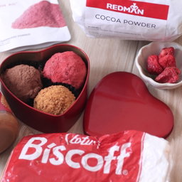 Heart Tin DCC set (1 OG, 1 Strawberry, 1 Biscoff)
