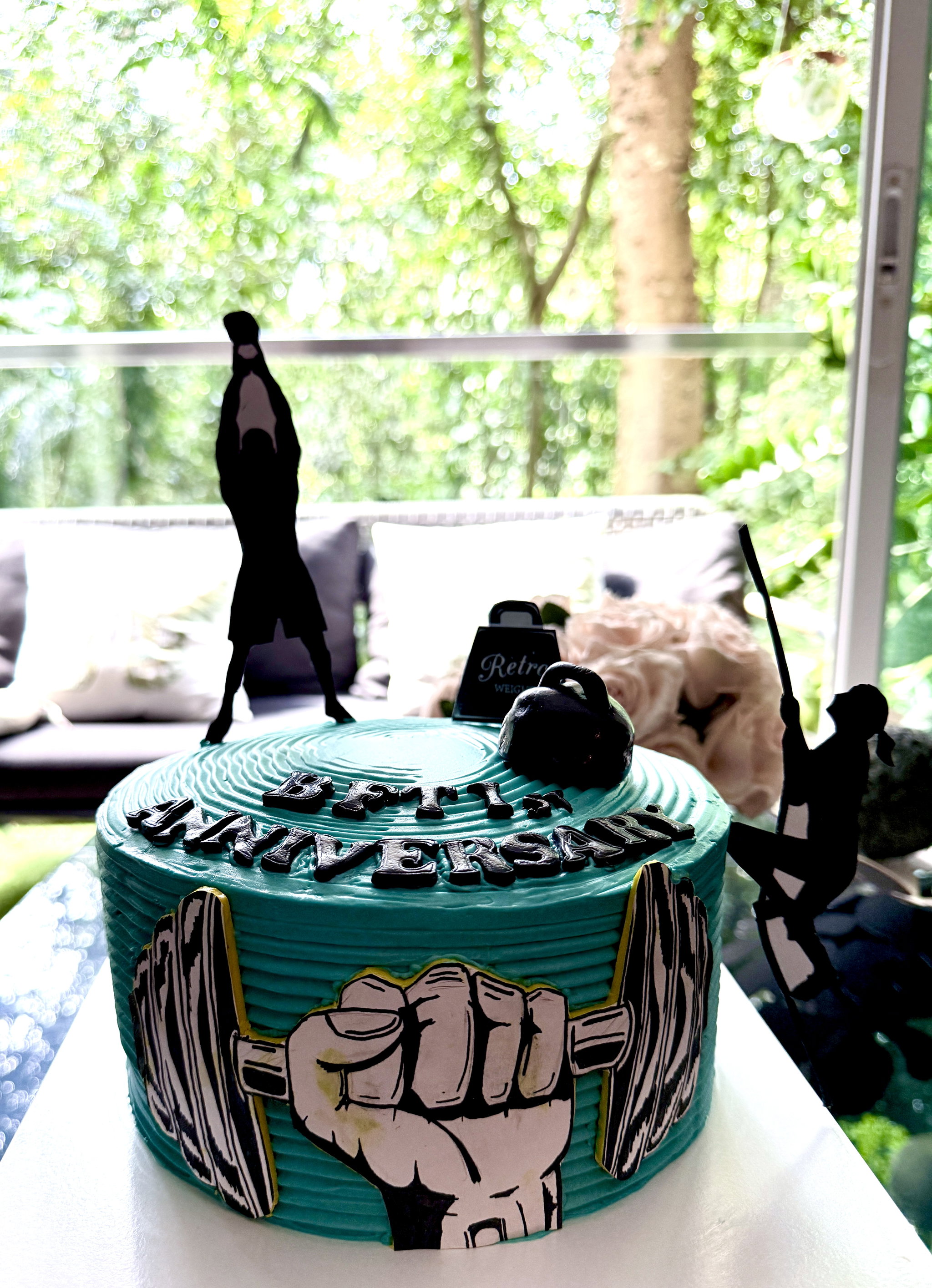 Custom made cake_0