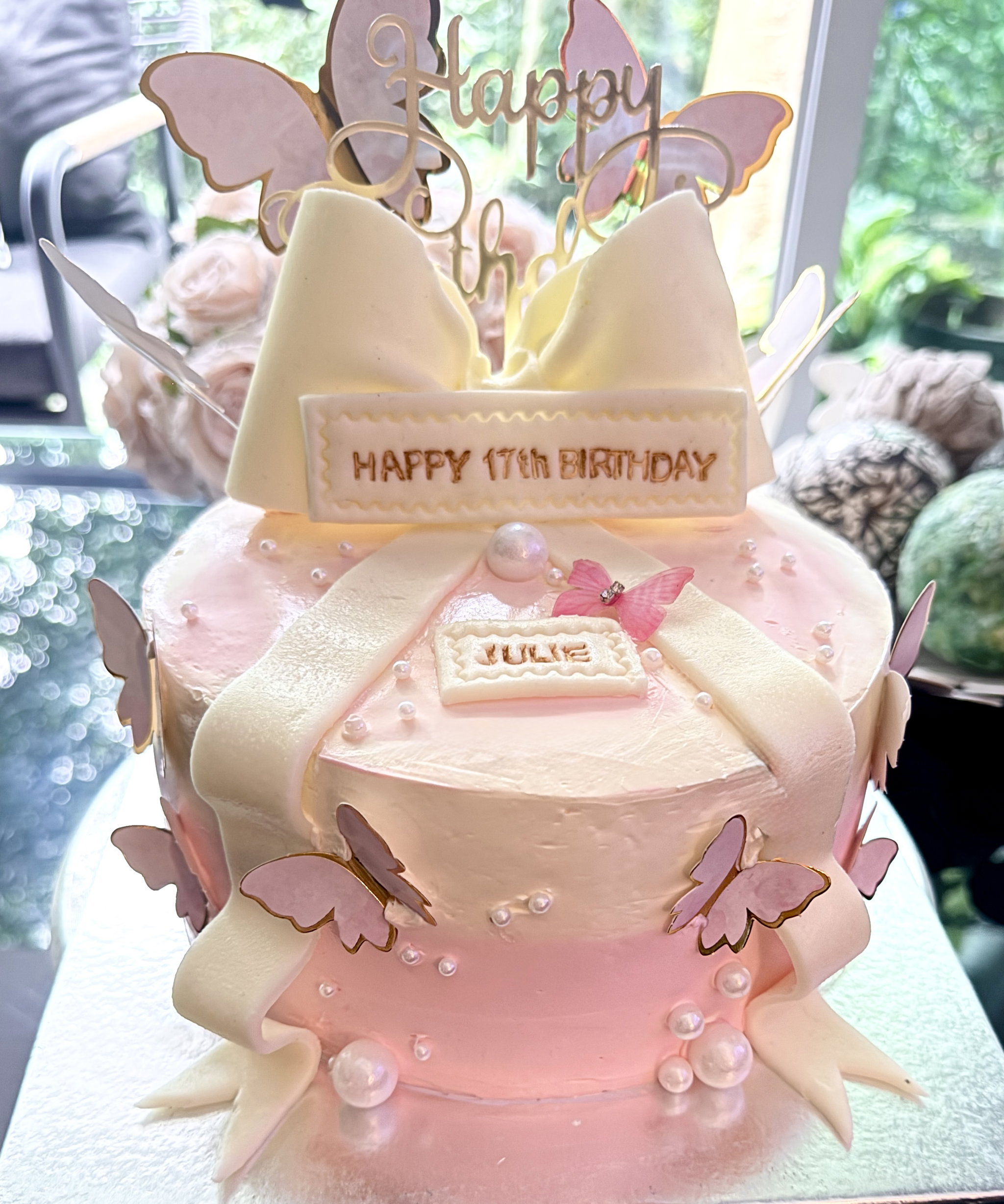 Custom made cake_0