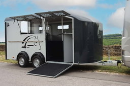 CHEVAL LIBERTÉ MAXI 4 – Remolque para 4 caballos | Nuevo