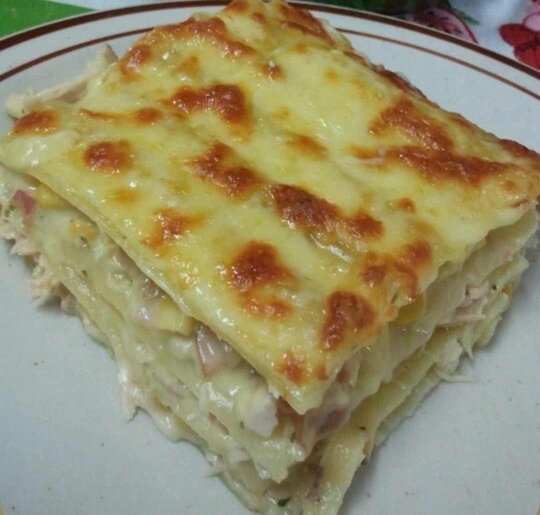 Lagsaña blanca de pollo con hongos / White Chicken Lasagna with Mushrooms