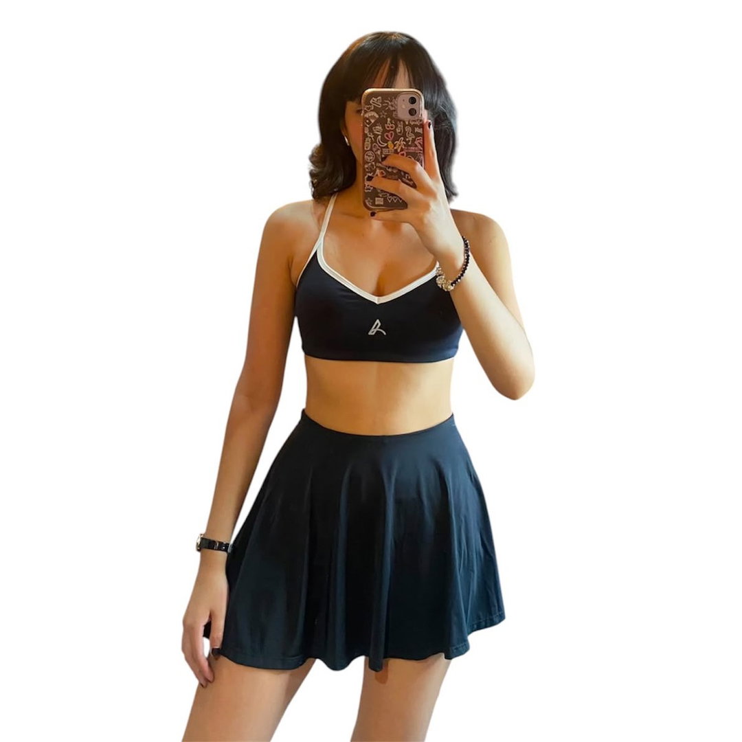 Falda negra lisa