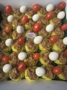 Pulut Kuning and Minced Beef Rendang