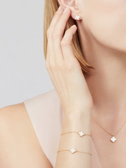 Colar Van cleef sweet Alhambra mother of pearl 