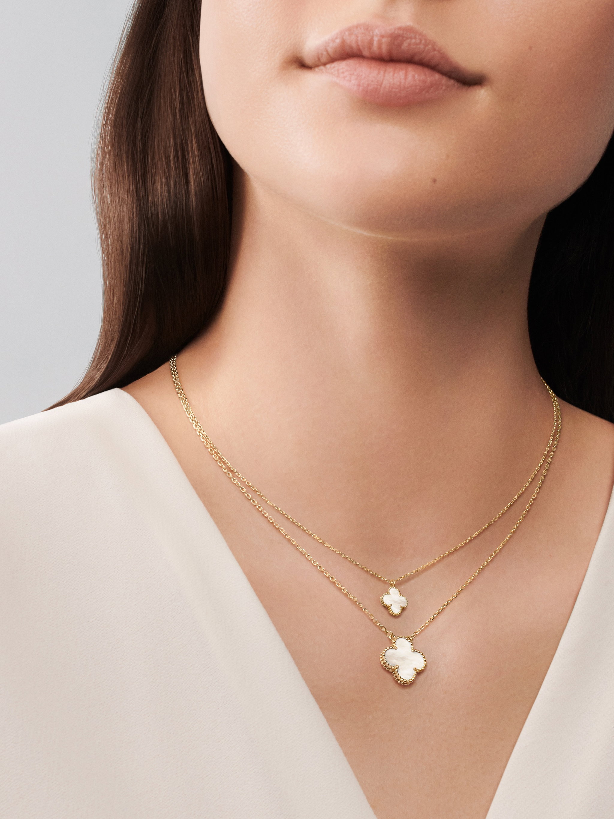 Colar Van cleef sweet Alhambra mother of pearl _3