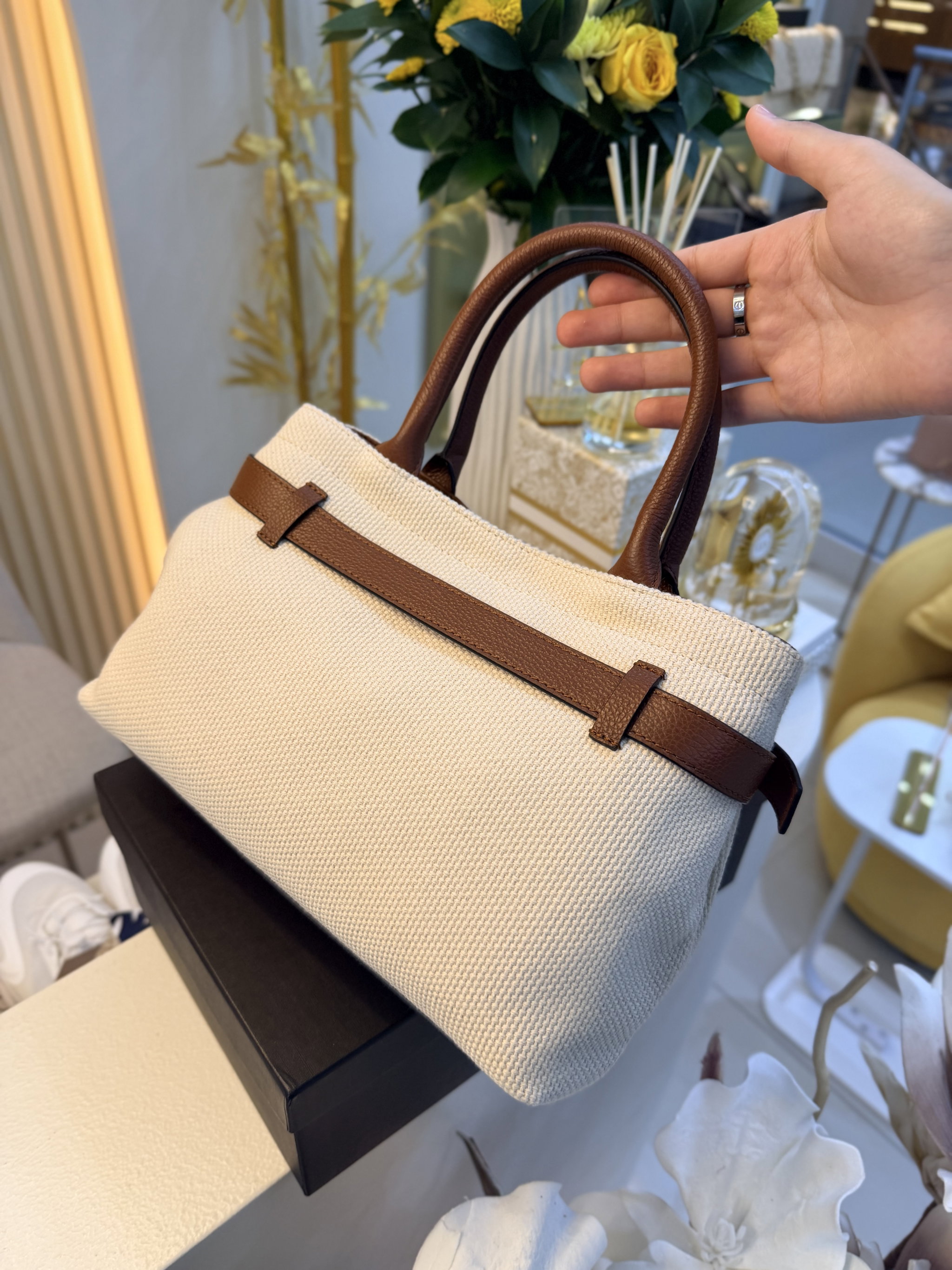Bolsa Versace raffia ss26_4