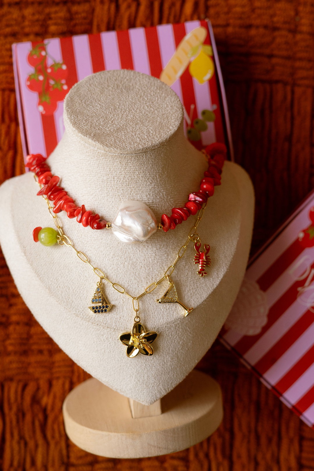 La Toscana Necklace 🦞🌴🍸
