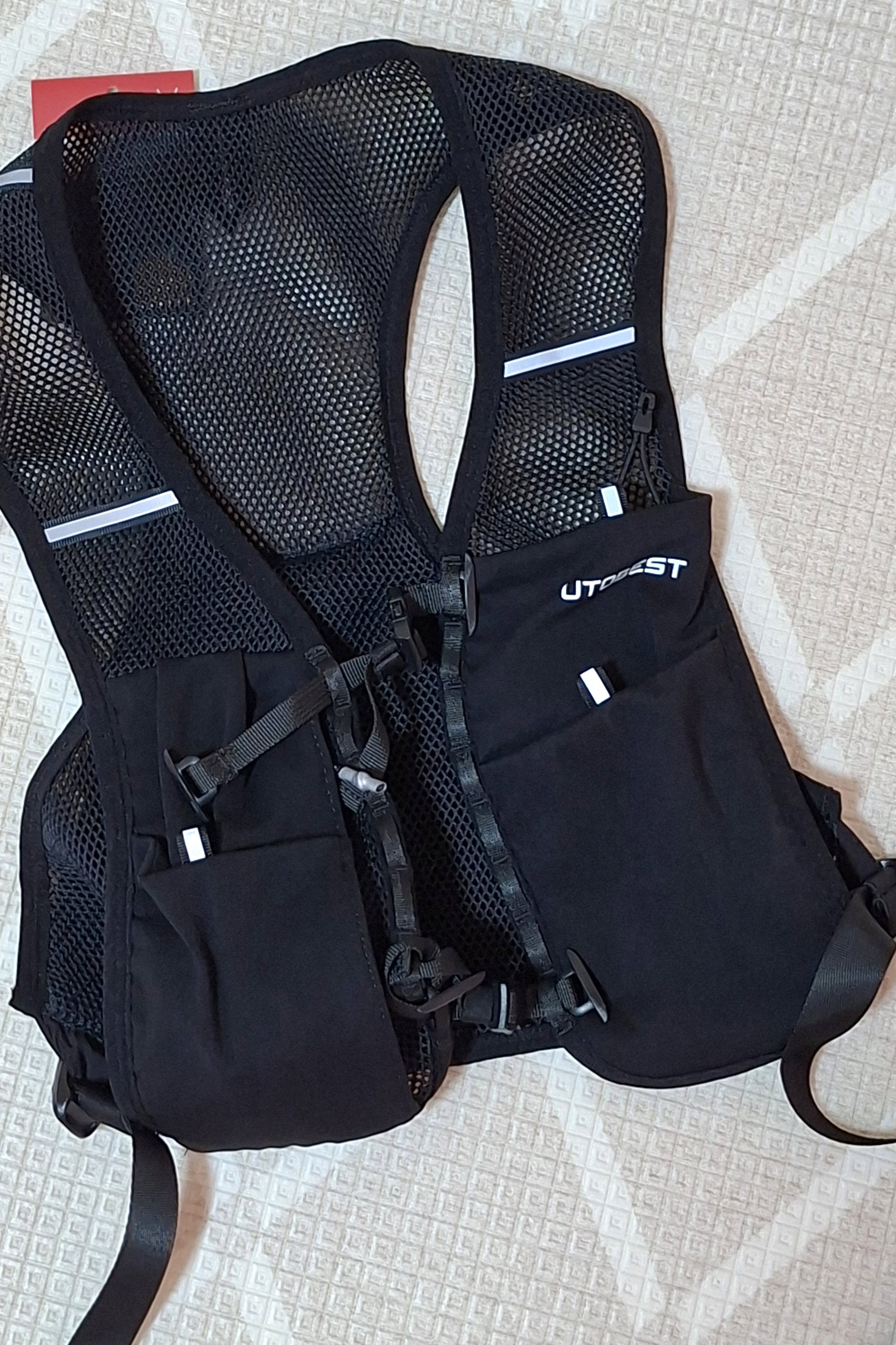 Minimalist Hydration Vest _0