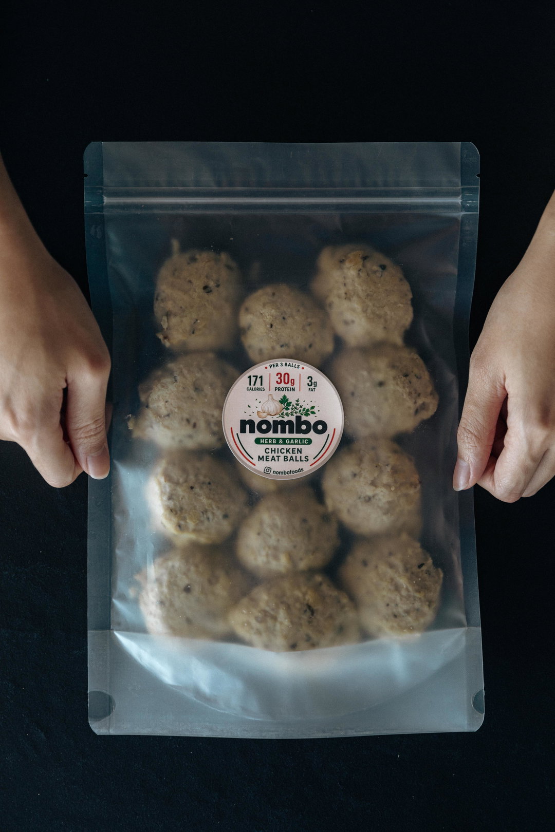 Giant herb & garlic meatballs (12 balls)