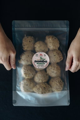 Giant herb & garlic meatballs (12 balls)