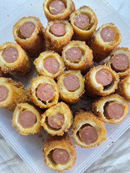  Fried Cheesy Hotdogs Bread 