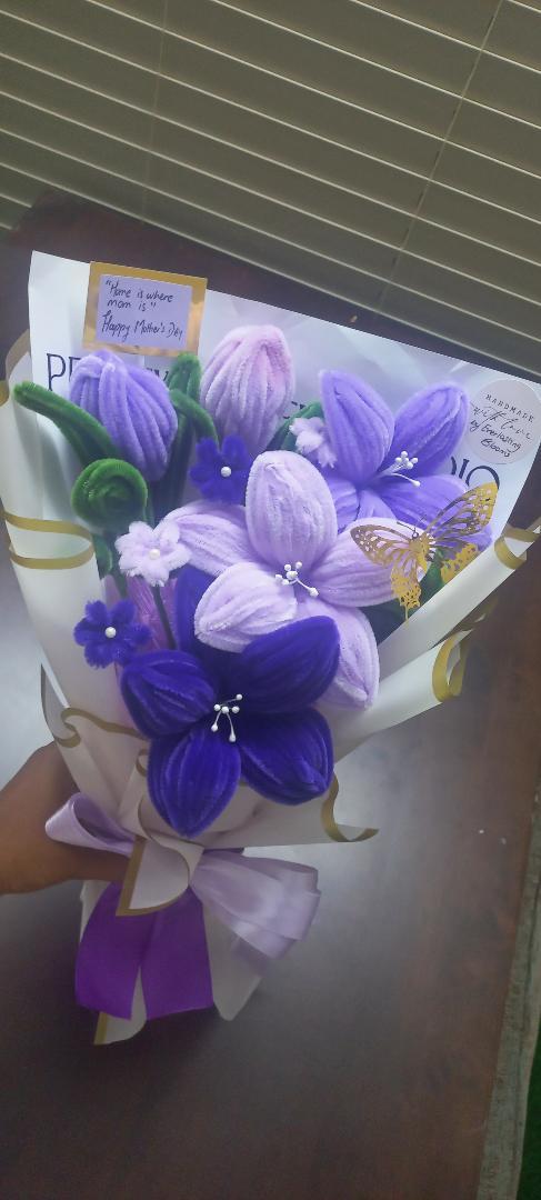  Purple Floral bouquet 