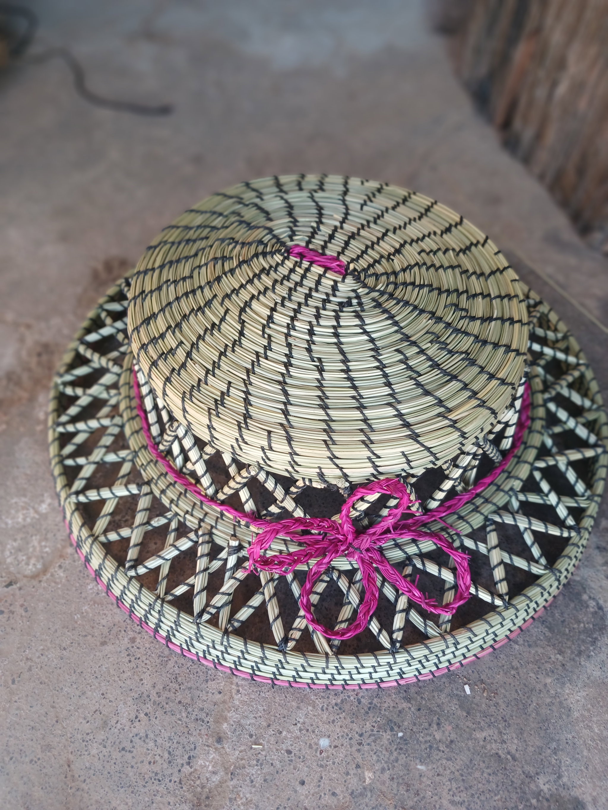 Womens weaved hats_2