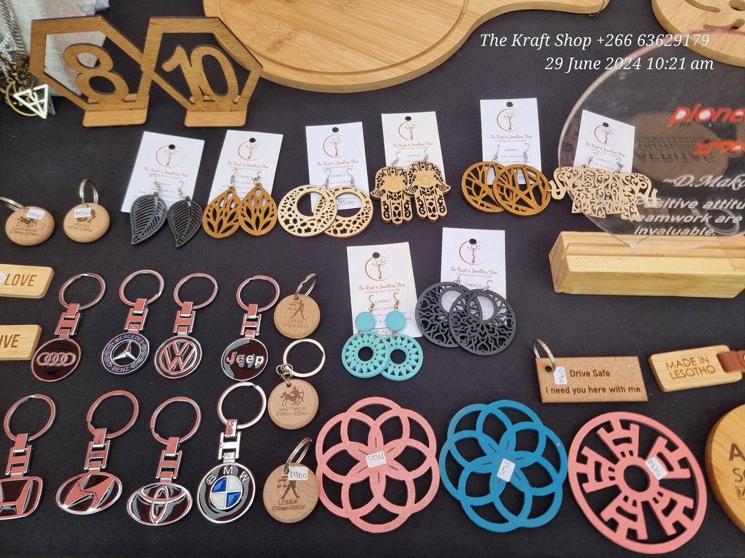 Customised Wooden Jewellery 