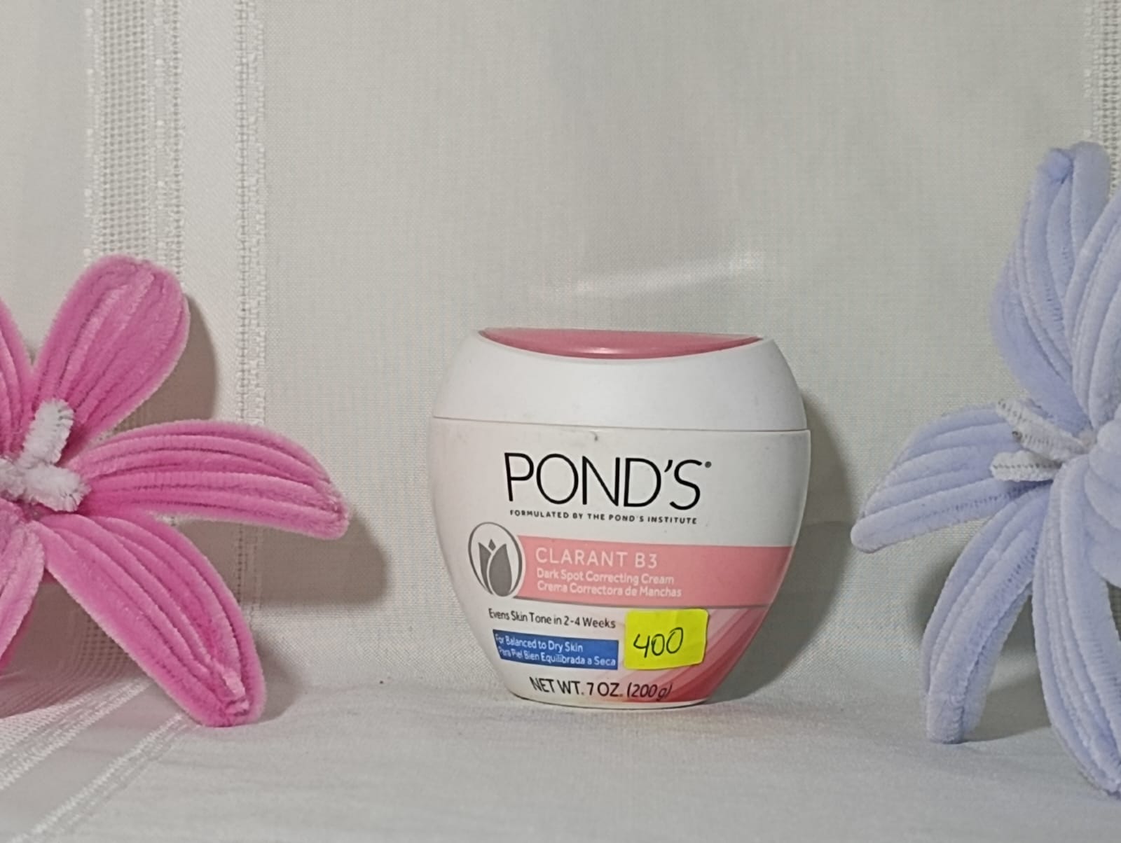 Pond's_0
