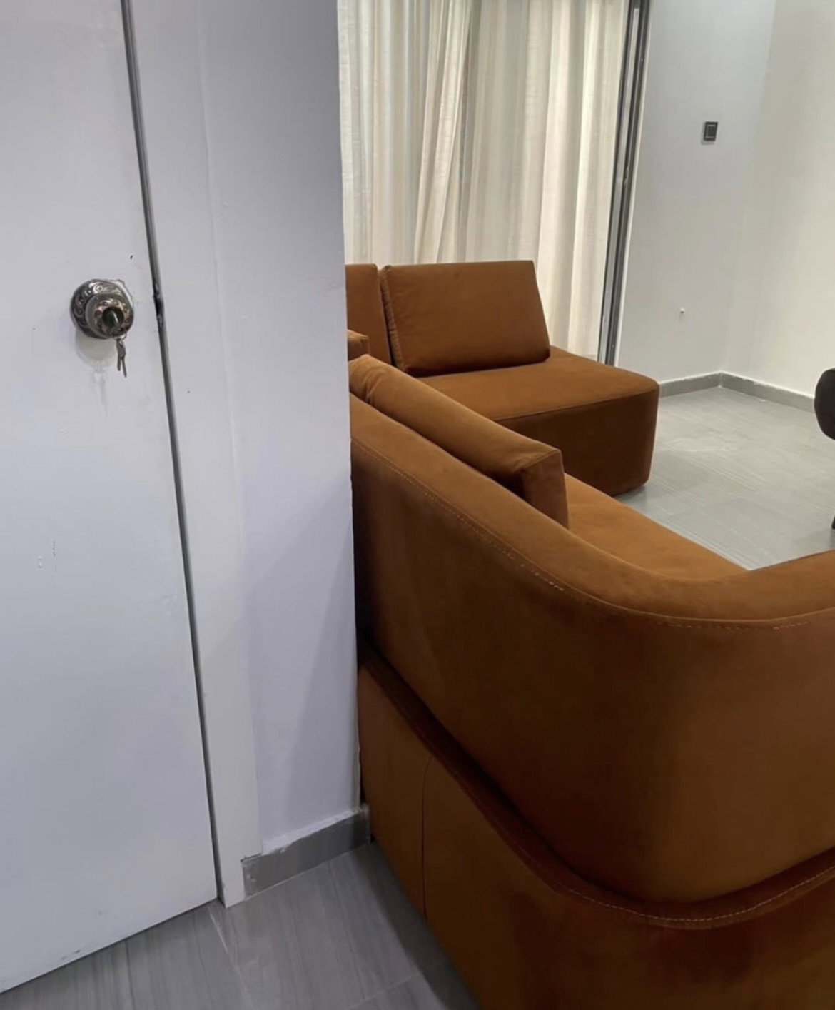 L SHAPE COUCH_3