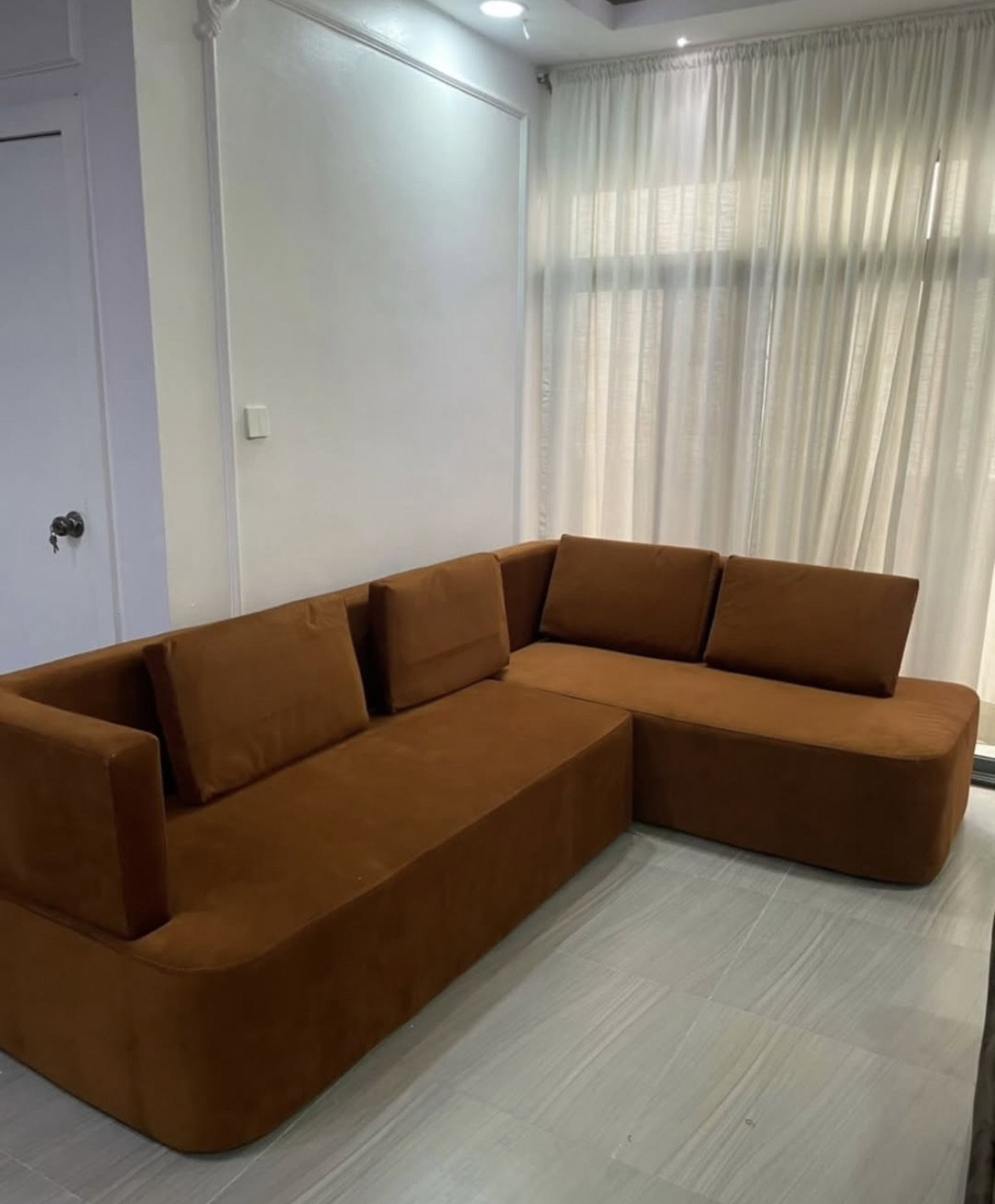 L SHAPE COUCH_0