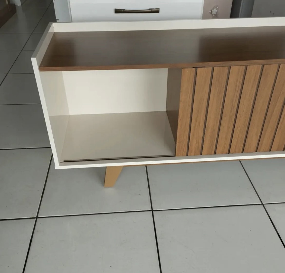 Tv stand_2