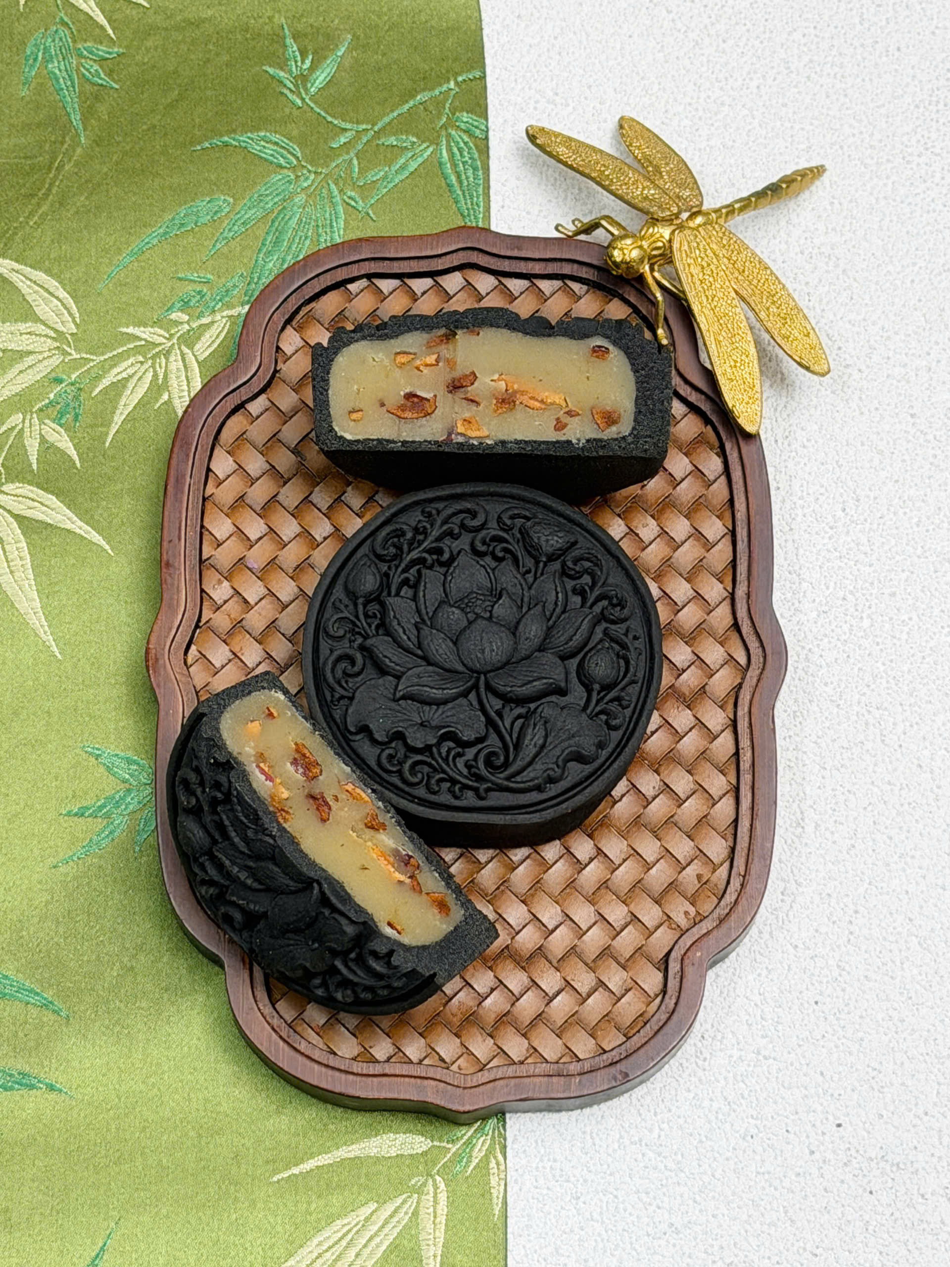 Hạt Sen Táo Đỏ 150gr (Bánh Thuần Chay)_0