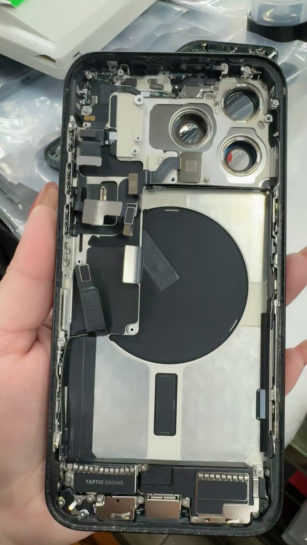IPHONES MACBOOK IPADS AND LAPTOPS REPAIR SALE AND SUPPLY _8
