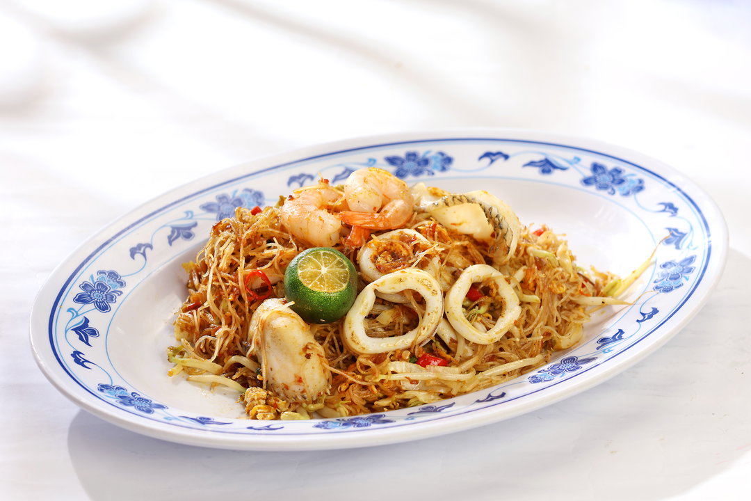 Tom Yum Seafood Fried Bee Hoon 冬炎海鲜米粉