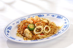 Tom Yum Seafood Fried Bee Hoon 冬炎海鲜米粉