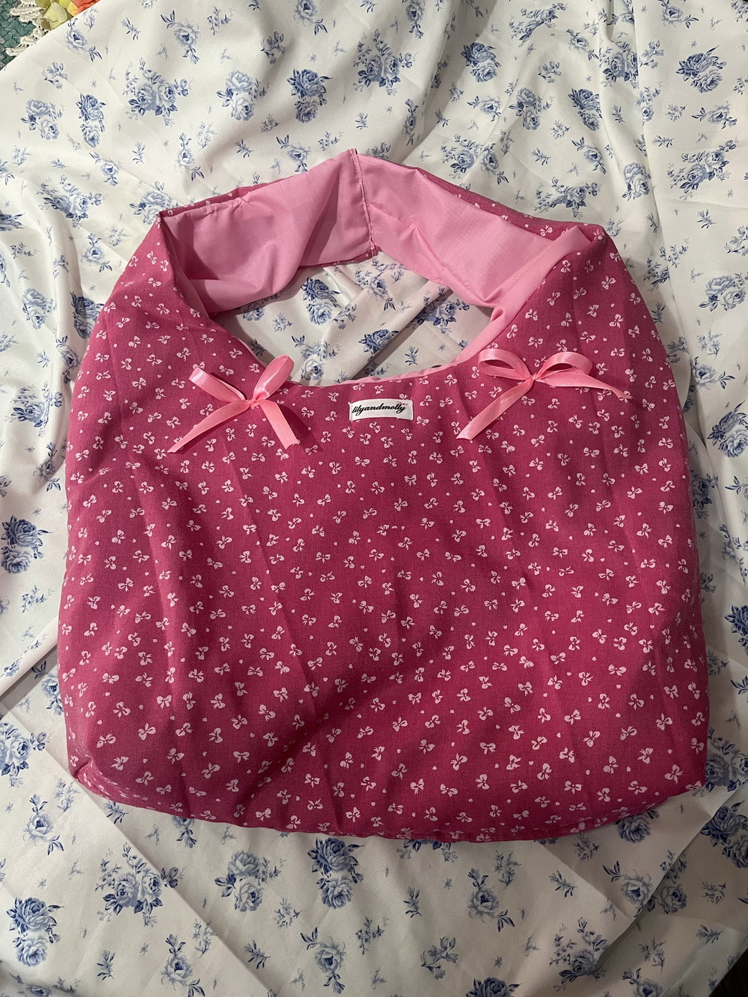 Bow bag rose