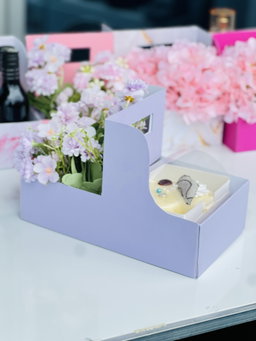 Flower/Cake Bento Box