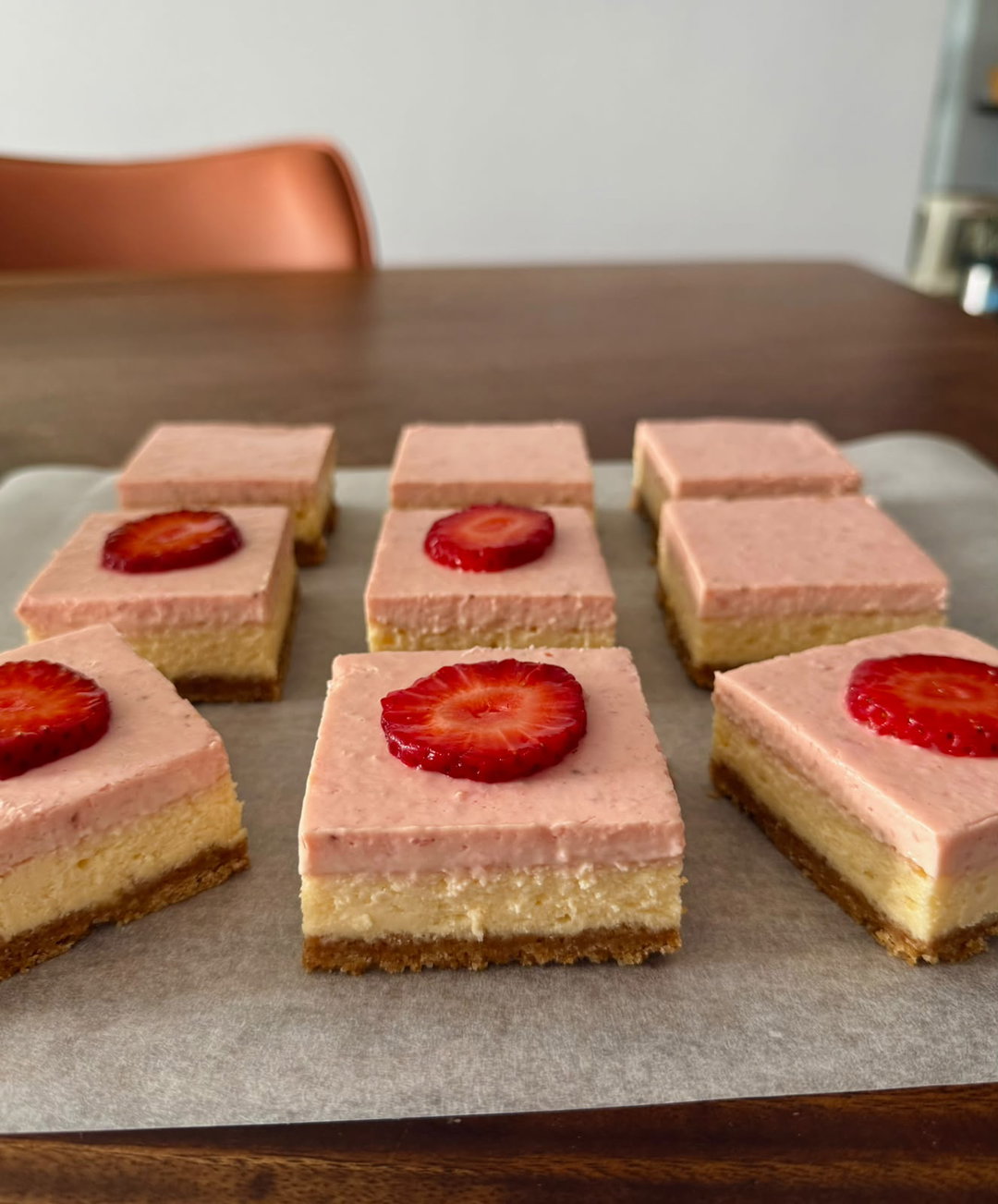 Strawberry Cheesecake Bars (1 pc)