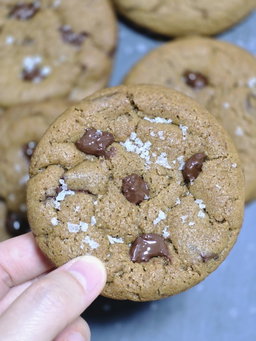 Chewy 54.5% Dark Choc Chip Cookie