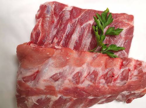 Travers de porc africain sans la peau
