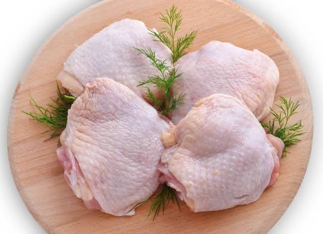 25 pcs de hauts de cuisses de poulet de chair local_0