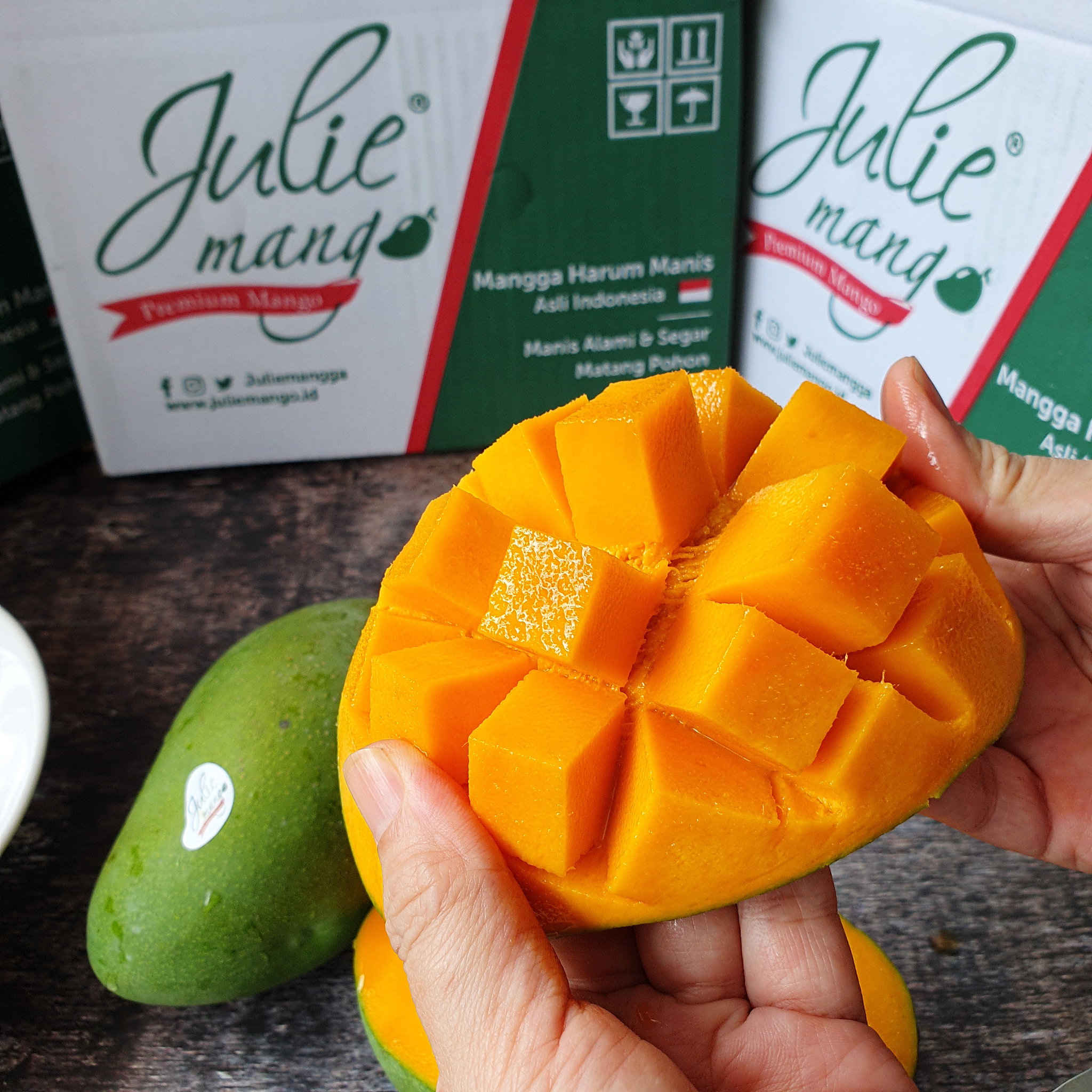 Mangga Matang Pohon Berat 6Kg Isi 12 pcs_0