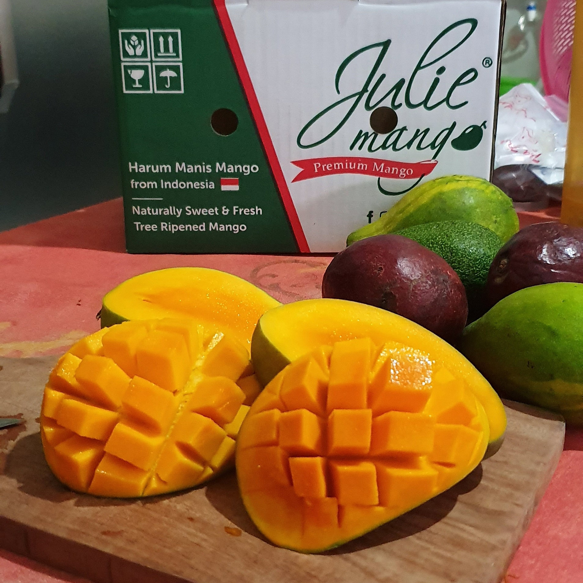 Mangga Matang Pohon Berat 3Kg Isi 6 pcs_0