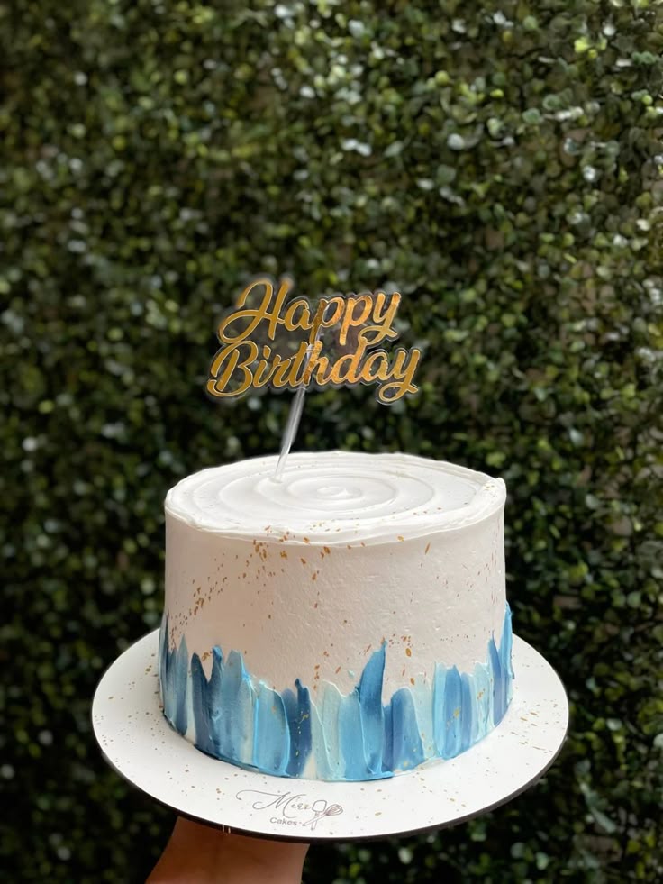 Creamy Elegance Standard Cakes_3