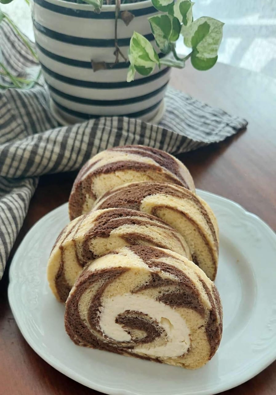 TUESDAY Special – vide Homemade Marble Swiss Roll 