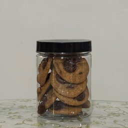 mini bottles: chocolate chip cookies with himalayan pink salt