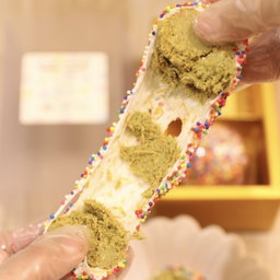 (Jurong East MRT Pickup) 2pcs Dot (Rainbow) Dubai Chewy Cookies