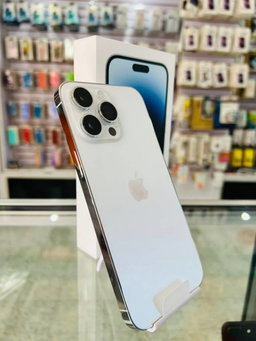 iPhone 15 256GB