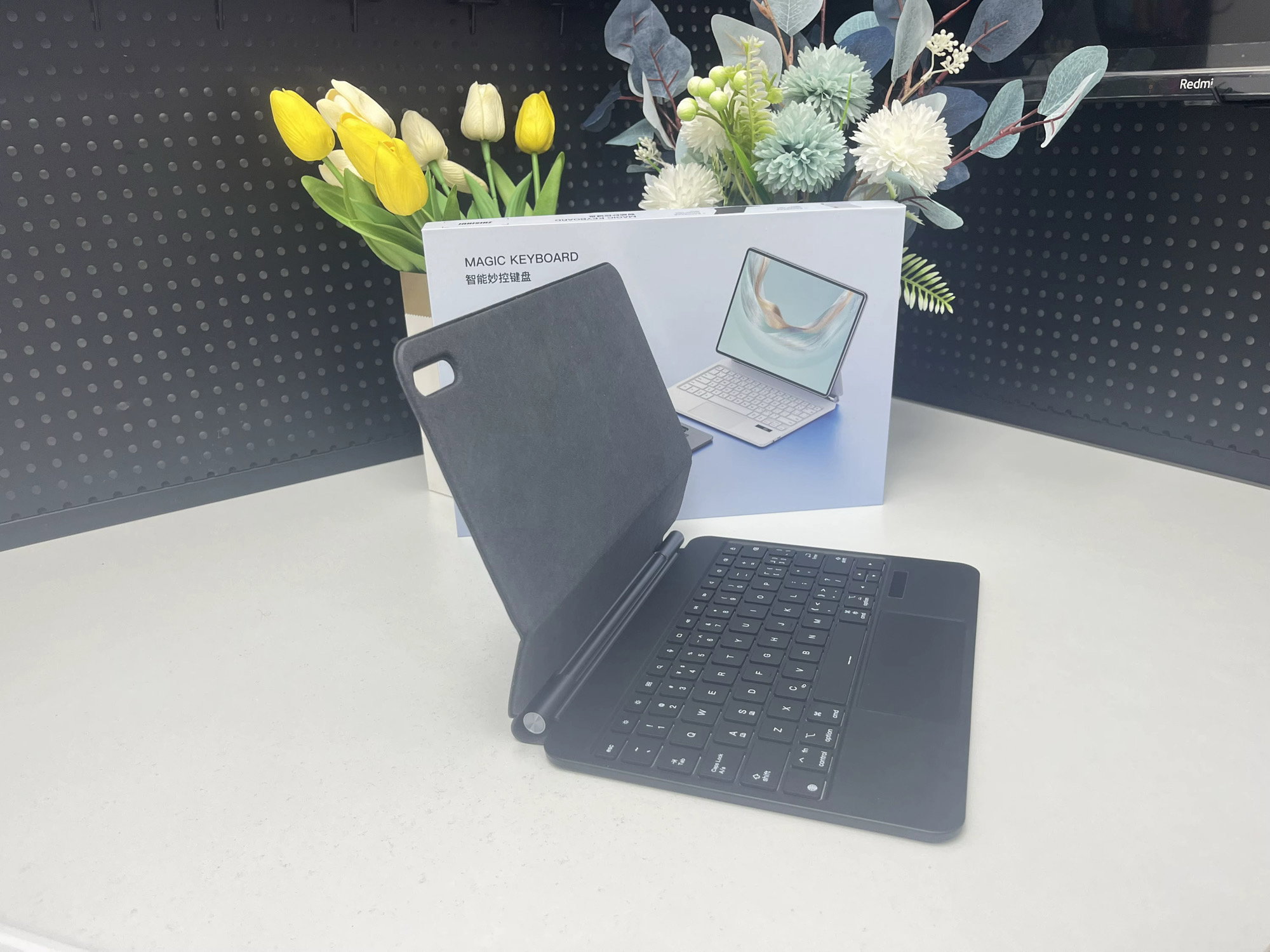 iPad 11th A16 and Apple iPad 10th Generation Magic Keyboard_1