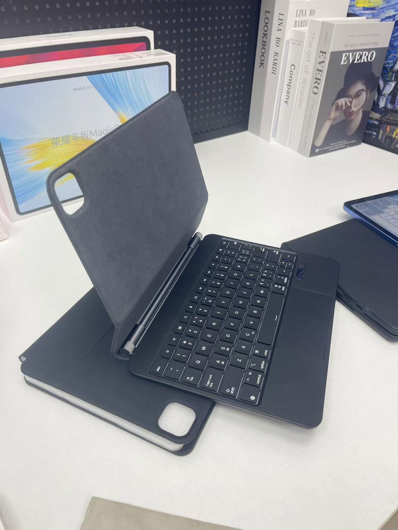 Magic Keyboard for iPad Air M2/M3gen 11 Inch_4