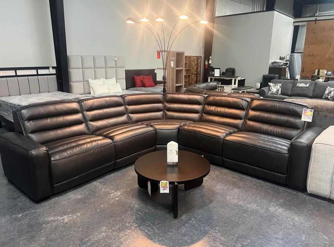 BUCKINGHAM 6-SEATER CORNER SUITE + CENTER TABLE