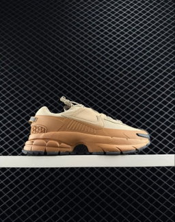 NIKE ZOOM VOMERO ROAM