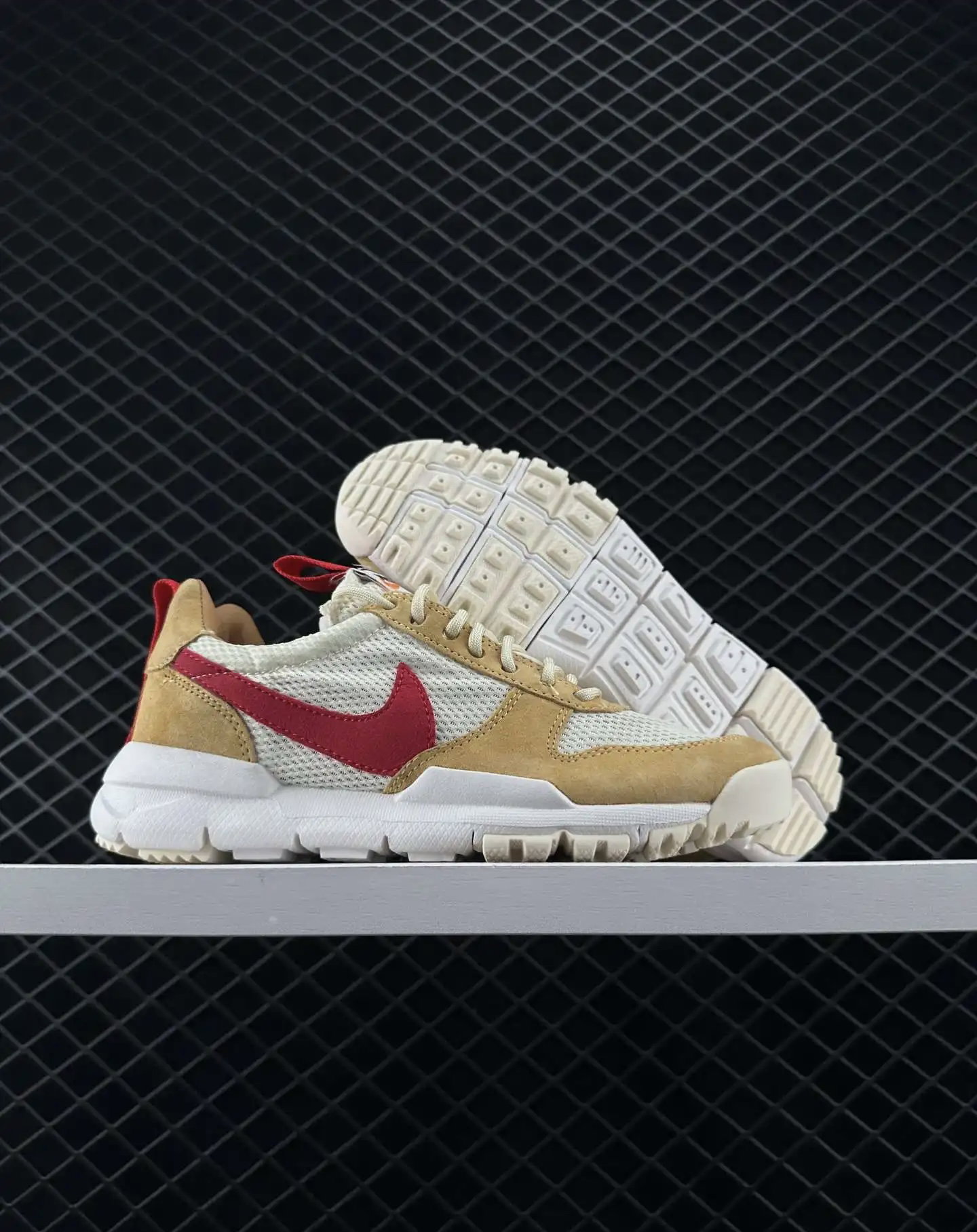 NikeCraft MARS YARD 2.0 x Tom Sachs “NASA” (2017)_3