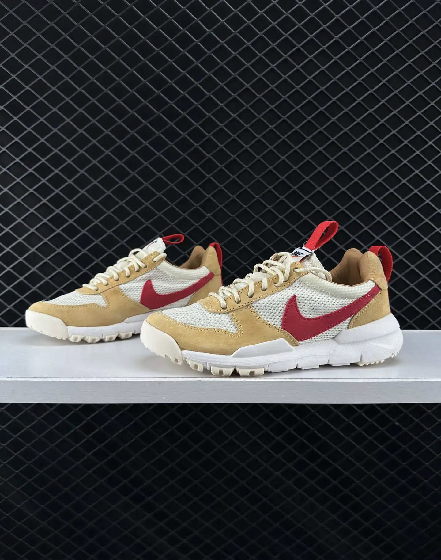 NikeCraft MARS YARD 2.0 x Tom Sachs “NASA” (2017)_2