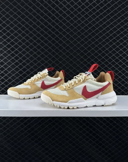 NikeCraft MARS YARD 2.0 x Tom Sachs “NASA” (2017)