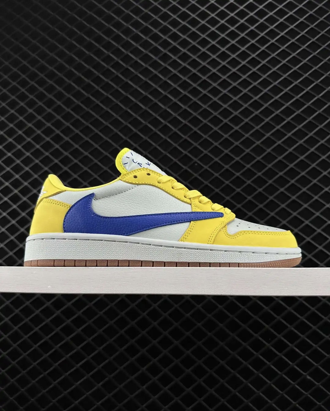 AIR JORDAN 1 Retro Low OG SP x Travis Scott “Canary”
