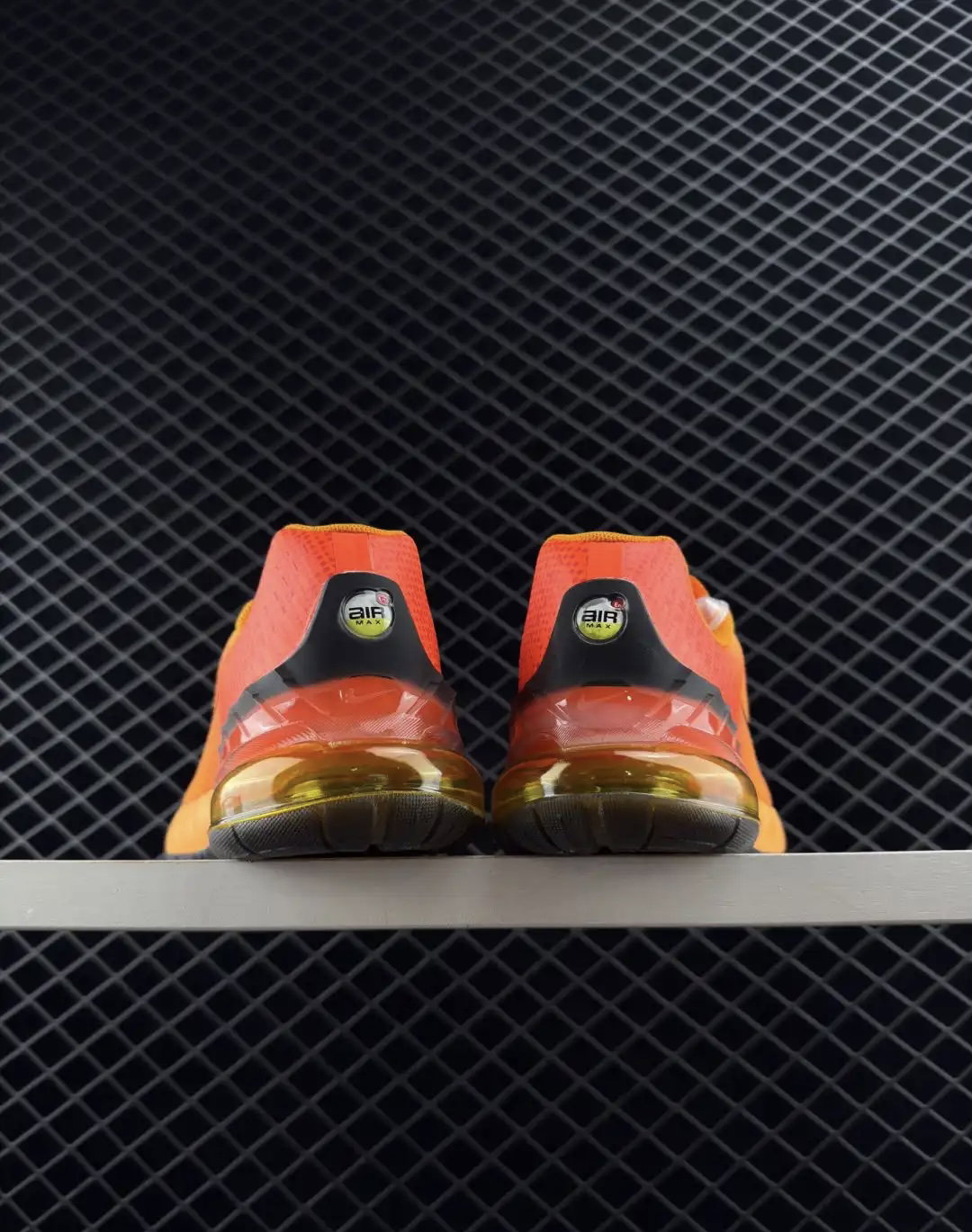 NIKE AIR MAX PHOENIX _3